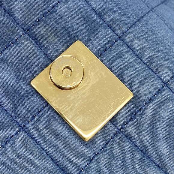 CHANEL Blue Shoulder Bag - Picture 14 of 16